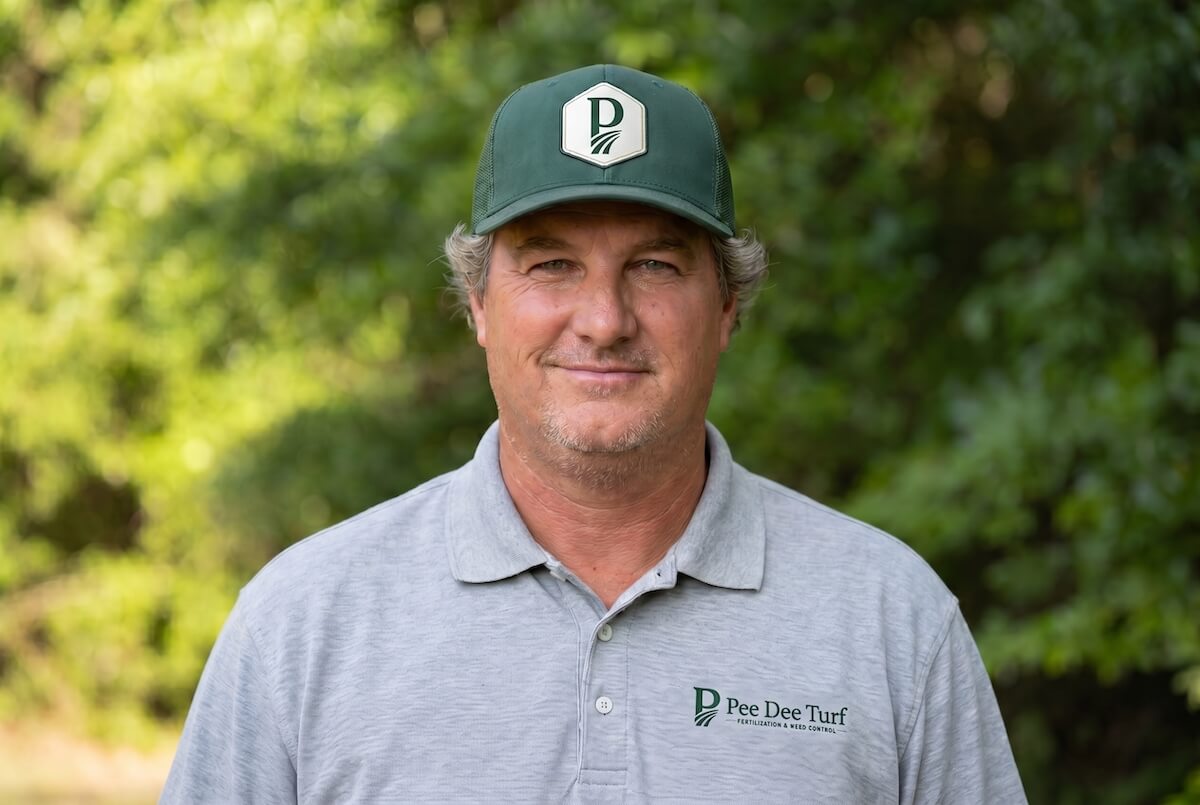 Pee Dee Turf LLC technician applying fertilizer